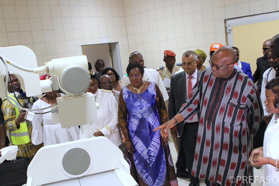 Centre hospitalier régional de Ziniaré : un complexe sanitaire de 300 lits pour des soins de qualité.