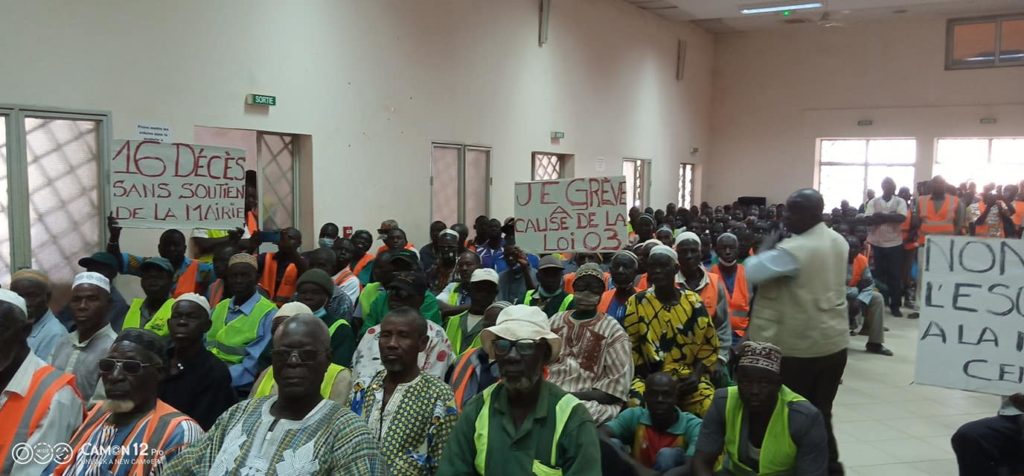 Commune de Ouagadougou: les cantonniers en grêve illimité.