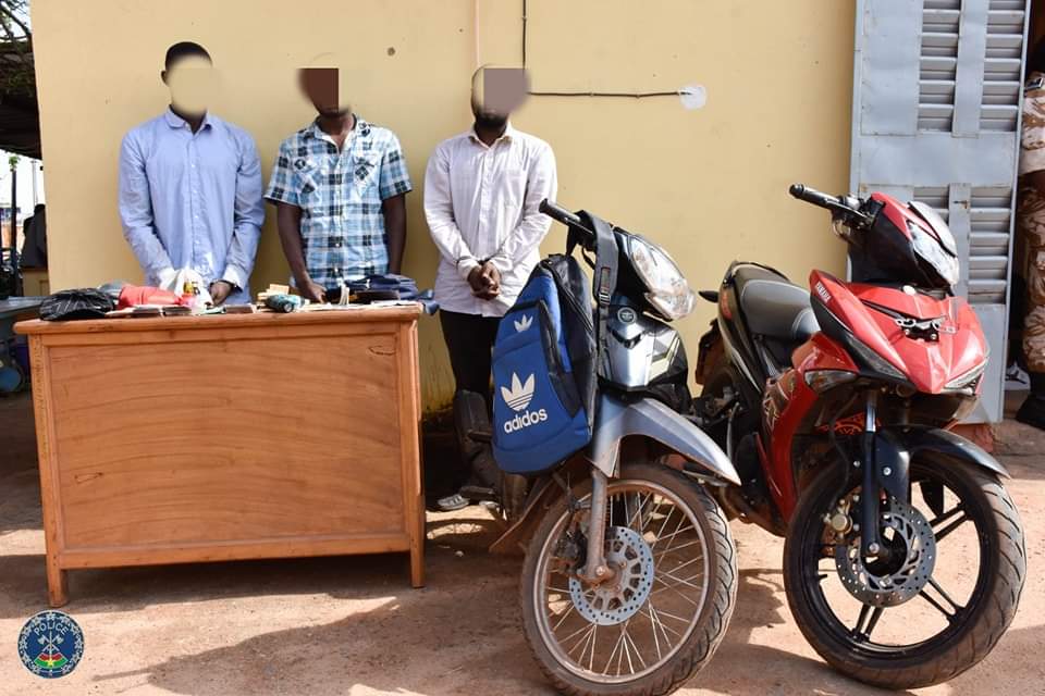 Ouagadougou - LUTTE CONTRE LA CRIMINALITÉ URBAINE : Trois présumés braqueurs dans les filets de la Police nationale.