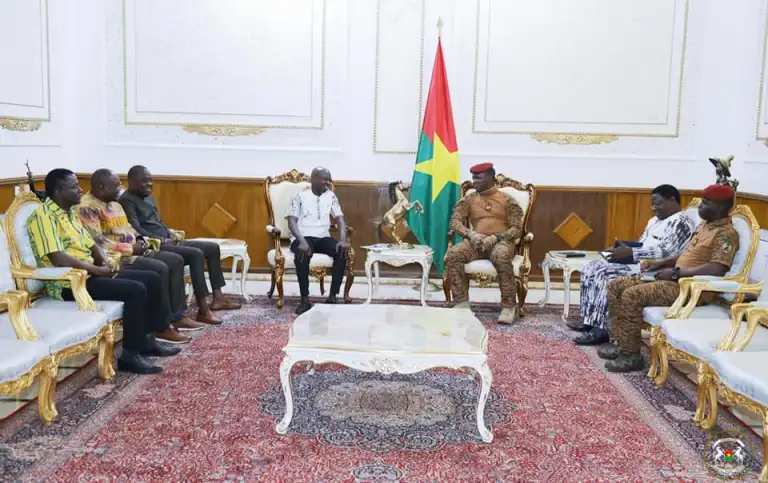 Burkina Faso : le Directeur général de l’APEC chez le Chef de l’Etat