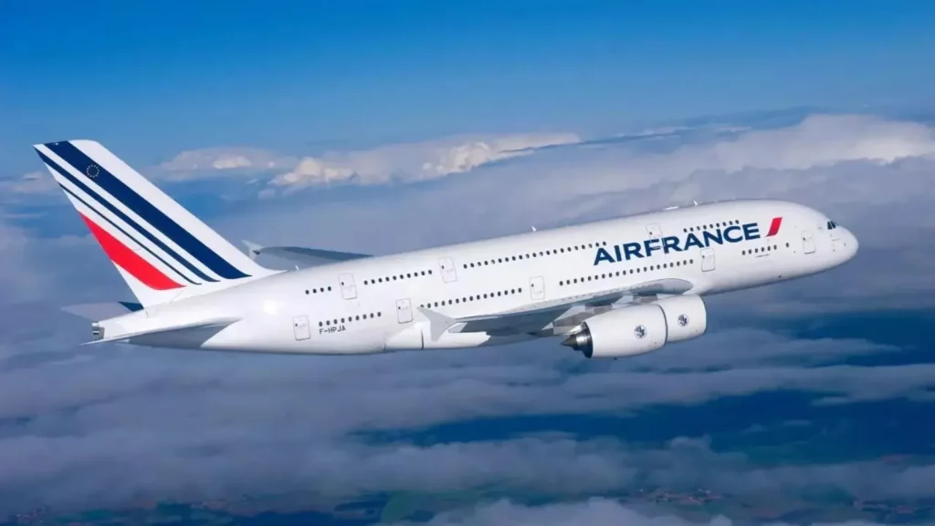 Air France prolonge la suspension des vols vers Bamako et Ouagadougou