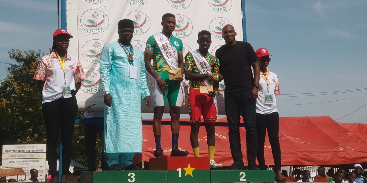 Tour du Faso 2024 : Bamassi Soulama remporte le prix AES de la première étape