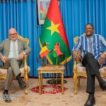 Coopération Burkina Faso-Belgique : enjeux clés discutés entre l’ambassadeur belge et le chef de la diplomatie burkinabè