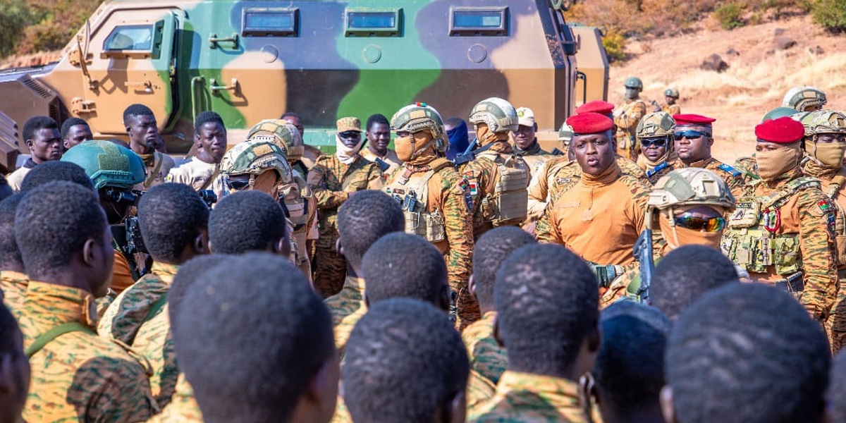 Détachement de Barsalogho : le Président du Faso félicite les combattants