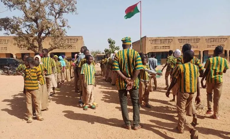 EDEC Burkina-Afrique soutient le port du pagne tissé dans les écoles