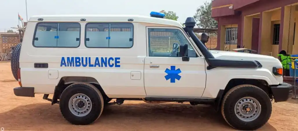 Ambulance médicalisée : le CMA de Zorgho reçoit un nouveau véhicule