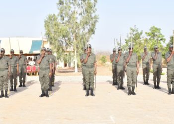 Académie de police : fin de la formation militaire de base pour la 10e promotion