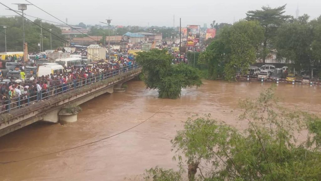 Inondations à Kinshasa : les inondations font 33 morts et ravagent des centaines de maisons