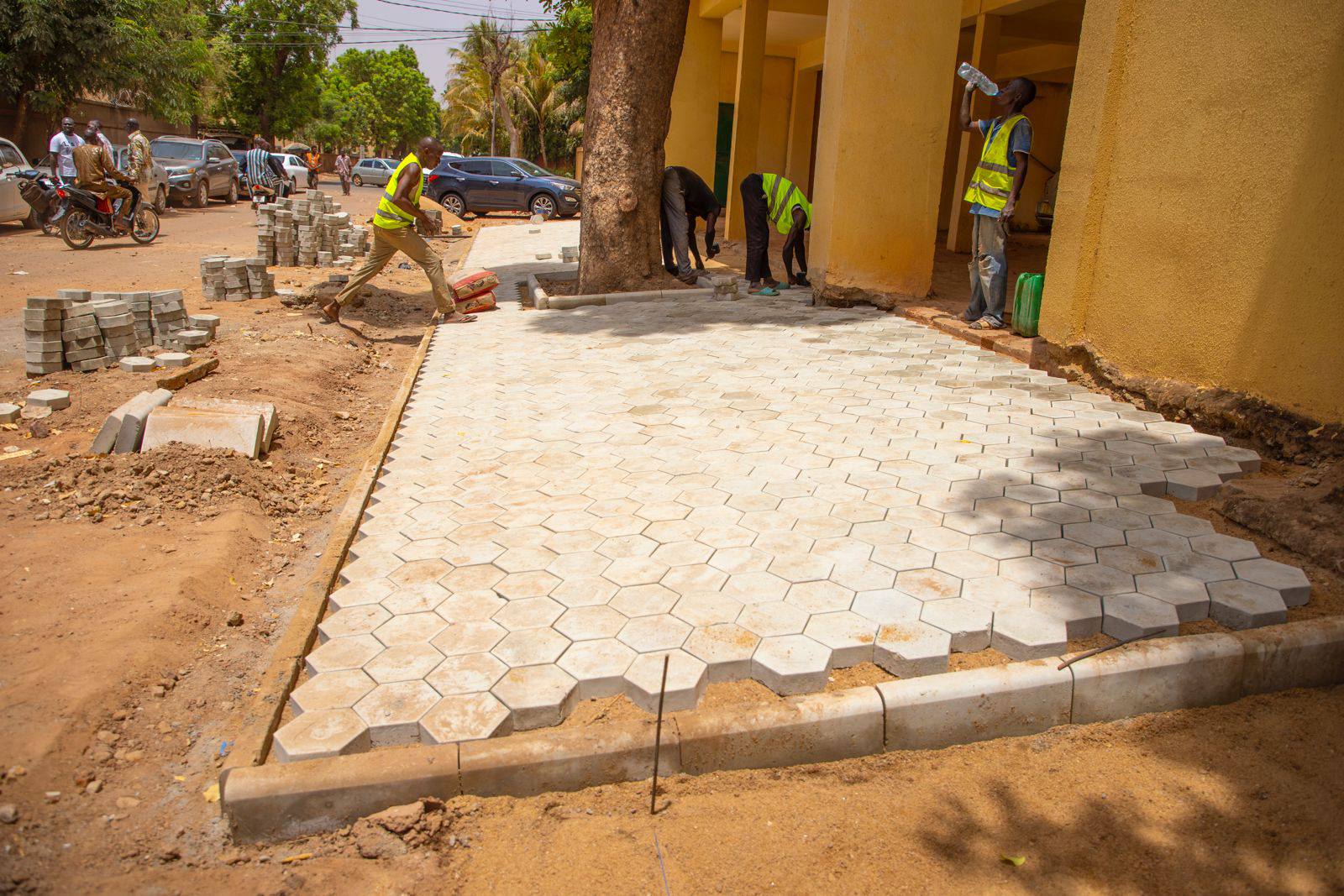 Burkina Faso : l’initiative Faso Mêbo transforme les rues de Ouagadougou