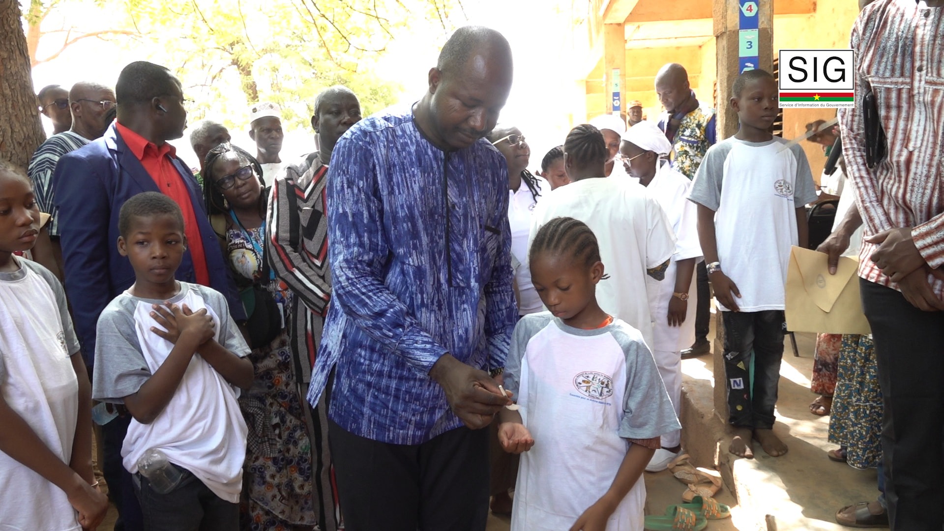 Schistosomiase au Burkina Faso : une vaste campagne de traitement pour protéger les enfants