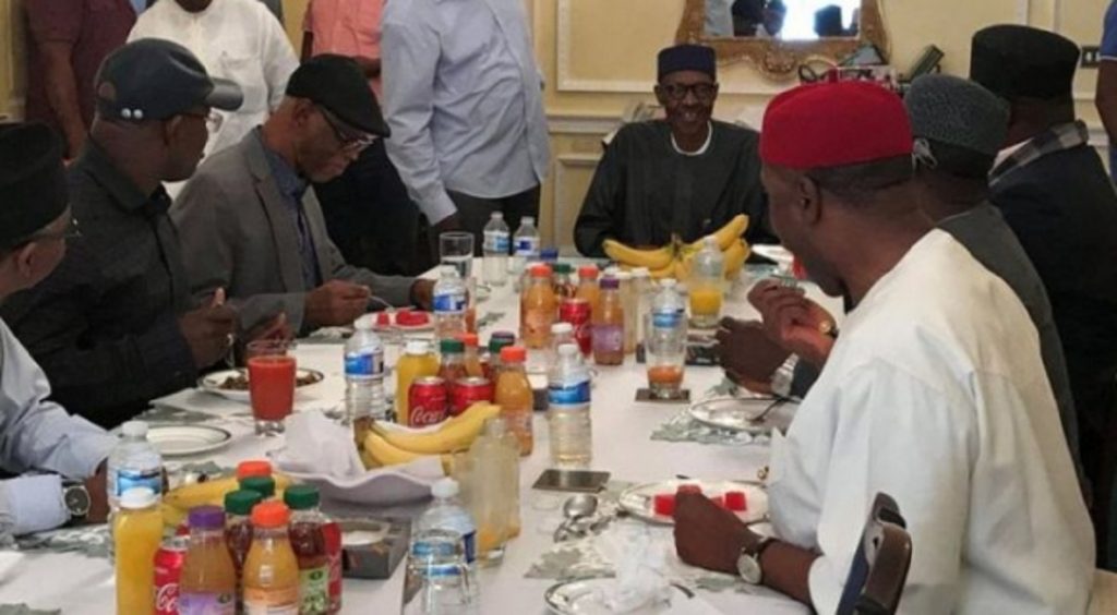 Nigeria: le gouvernement publie une photo de Buhari à Londres