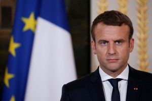 France : L'homme qui a giflé Macron condamné à 18 mois de prison, dont 4 ferme