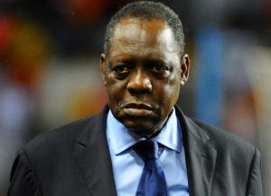 CAF: Issa Hayatou critique son successeur Ahmad Ahmad