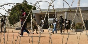 Côte d&rsquo;Ivoire: Tiassalé, un garde pénitentiaire écope de…