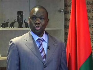 Polémique Dandjinou/ RTB: « Le petit frère Djandjinou doit…