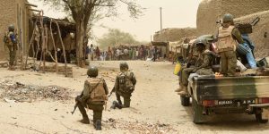 Mali: l’armée épinglée dans un rapport pour des crimes contre l’humanité