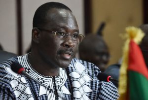 Politique: "Je ne veux pas dire que Compaoré était parfait et irréprochable, mais le Burkina Faso, sous lui, se portait nettement mieux" Yacouba Zida