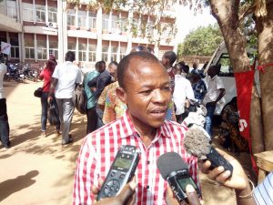 Burkina : Des travailleurs sociaux dénoncent  »un silence…