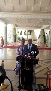 Burkina : le gouvernement réduit le nombre de…