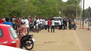 Economie: Les financiers suspendent leur grève pour répondre…