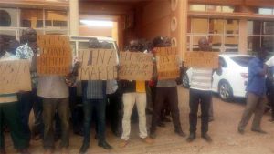 Mines : des travailleurs de la SMB réclament…