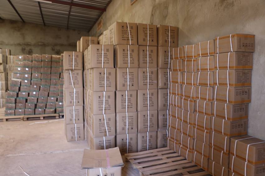 Santé: plus de 40 tonnes de produits saisis dans un établissement illégal