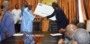 Sécurité: Le patronat burkinabé fait don de 100 millions de francs CFA aux FDS