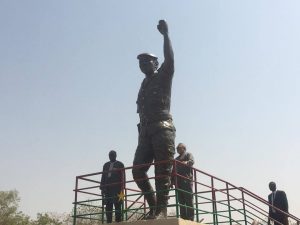Burkina: La statue de Thomas Sankara dévoilée.
