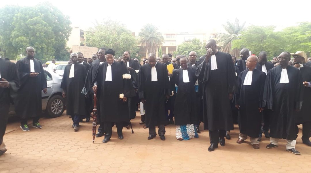 Affaire 11 morts en garde…