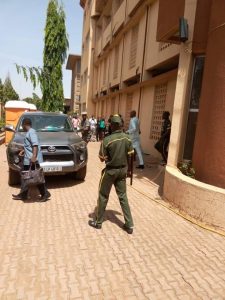 La poste Burkina: le DG expulsé par ses employés