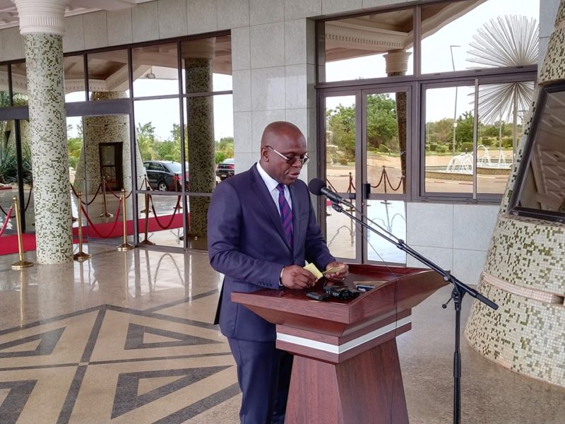 Justice: le gouvernement modifie le…