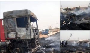 Ouagadougou: 3 camions et un stock de pneus complètement en flamme au quartier Tampouy