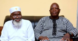 Burkina: Le ministre d’Etat chez l’Imam Aboubacar Kassoum Sana