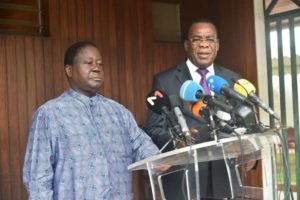 Côte d'Ivoire: l'opposition met en place un conseil national de transition présidé par Henri Konan Bédié