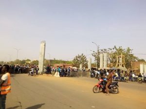 Ouagadougou : Des élèves du Bogodogo bloquent à nouveau la route de Yalgado