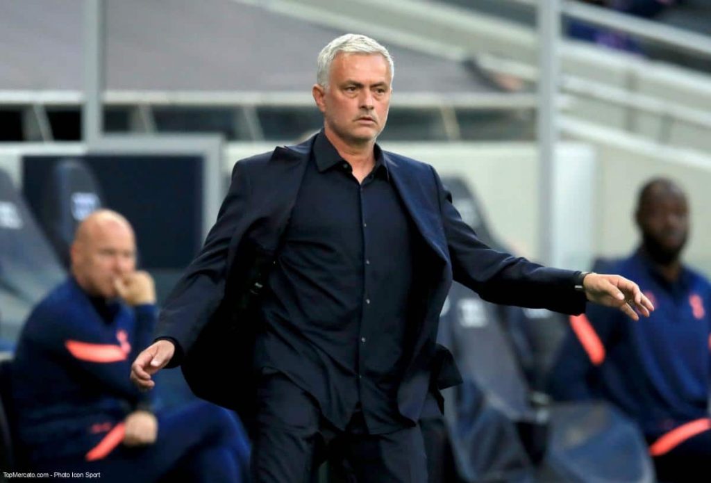 Football : José Mourinho limogé de Tottenham