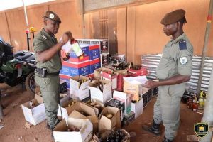 Boissons frélatées : La police municipale saisie plus de 2000 bouteilles
