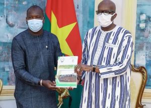 Droits humains: le rapport 2019-2020 remis au Président du Faso
