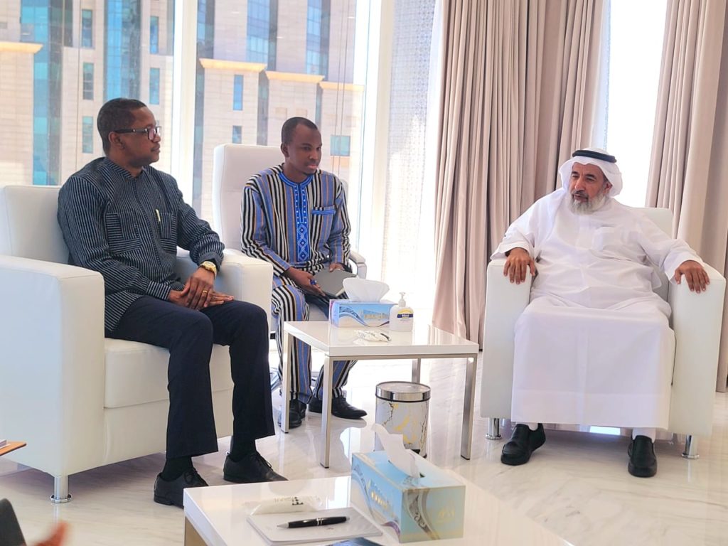 Echanges avec le ministre de la Dotation et des Affaires islamiques monsieur Ghanem Bin Shaheen Bin Ghanem AL-GHANIM
