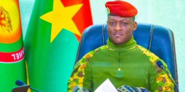 Capitaine Ibrahim Traoré : un leader panafricain adulé à travers le monde
