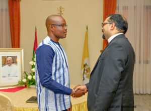 Décès du Pape François : le Burkina Faso exprime sa compassion à la Nonciature