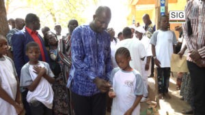 Schistosomiase au Burkina Faso : une vaste campagne de traitement pour protéger les enfants