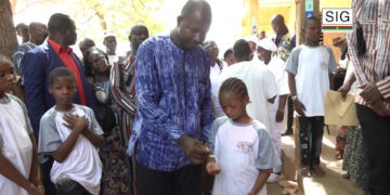 Schistosomiase au Burkina Faso : une vaste campagne de traitement pour protéger les enfants