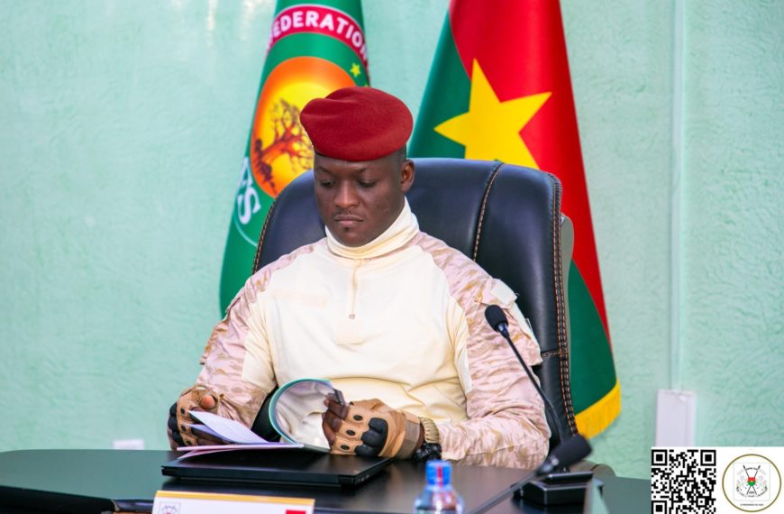 Conseil des ministres : Renforcement de la sécurité et réforme des services postaux au Burkina Faso