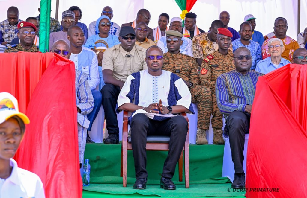 le Premier ministre Rimtalba Jean Emmanuel Ouédraogo a inauguré officiellement une salle polyvalente à Fada N’Gourma.