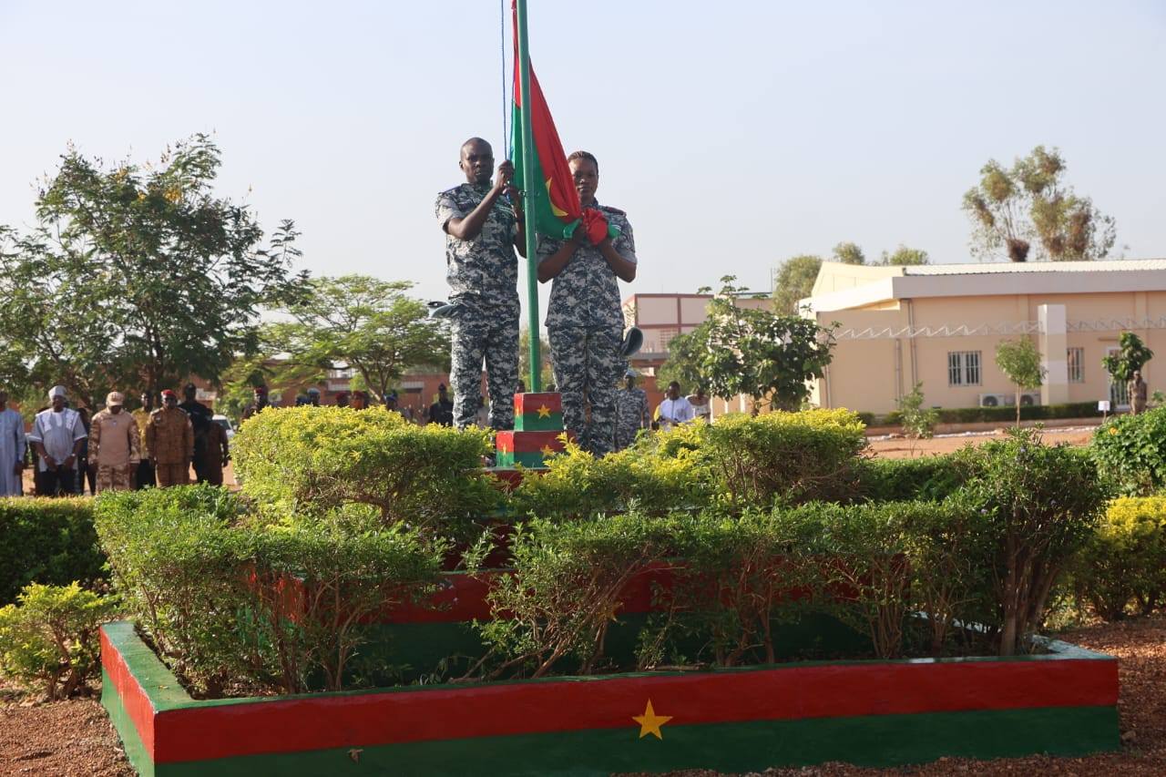 Montée des couleurs des FDS : un symbole fort de cohésion nationale