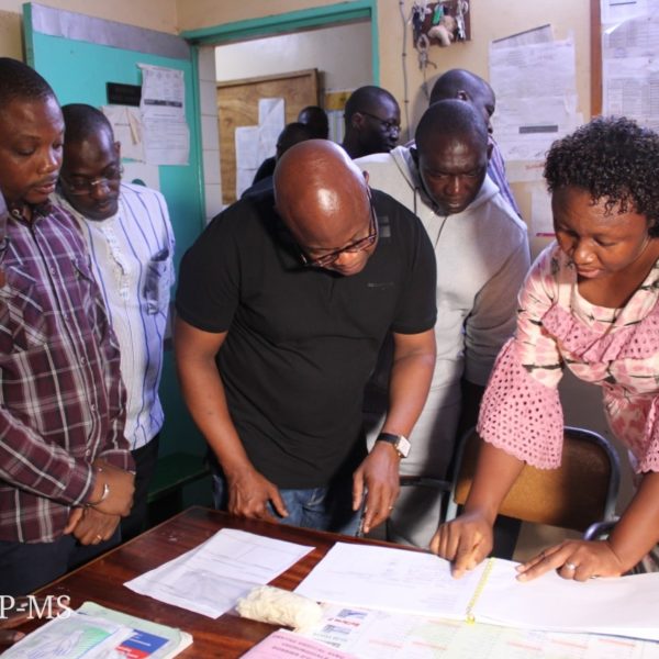 Présence des agents de santé de garde : le ministre Kargougou inspecte les structures à Bobo-Dioulasso
