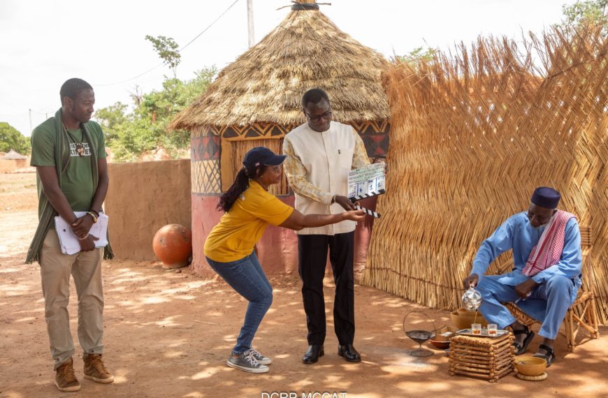 Promotion du cinéma burkinabè : le ministre Pingdwendé OUEDRAOGO soutient la série « Bienvenue à Kikidéni »
