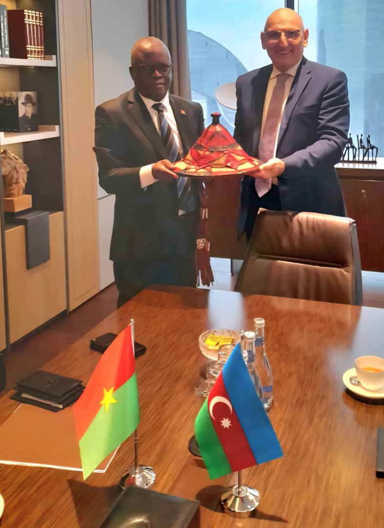 Coopération Burkina Faso-Azerbaïdjan : l’Ambassadeur Vinta SOME renforce les liens à Baku
