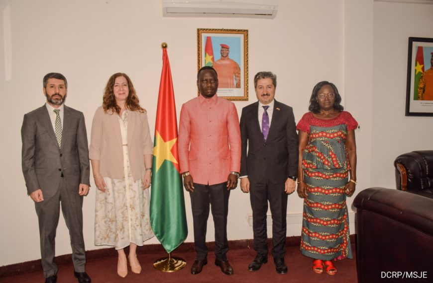 Coopération turco-burkinabè : la nouvelle Ambassadrice reçue par le Ministre Roland SOMDA